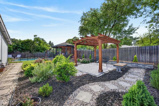 6715 Main Ave, Orangevale, CA 95662