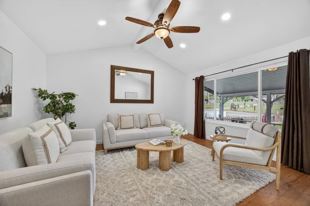 6715 Main Ave, Orangevale, CA 95662