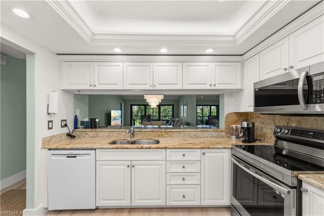 5741 Deauville CIR F301, Naples, FL 34112