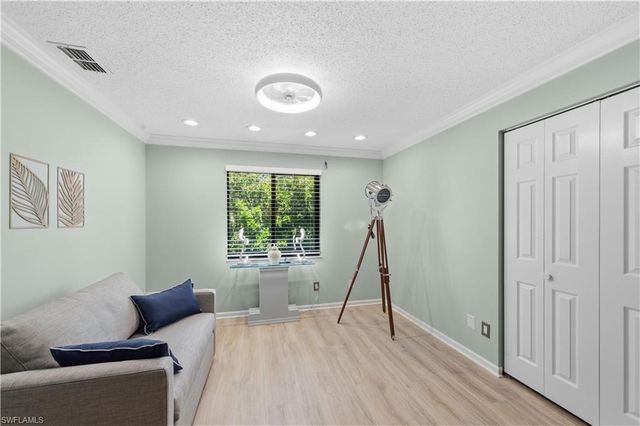 5741 Deauville CIR F301, Naples, FL 34112