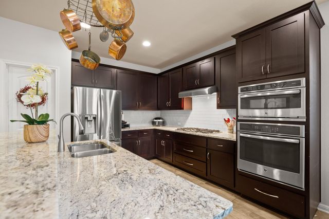 2401 Yaupon Range DR, Leander, TX 78641