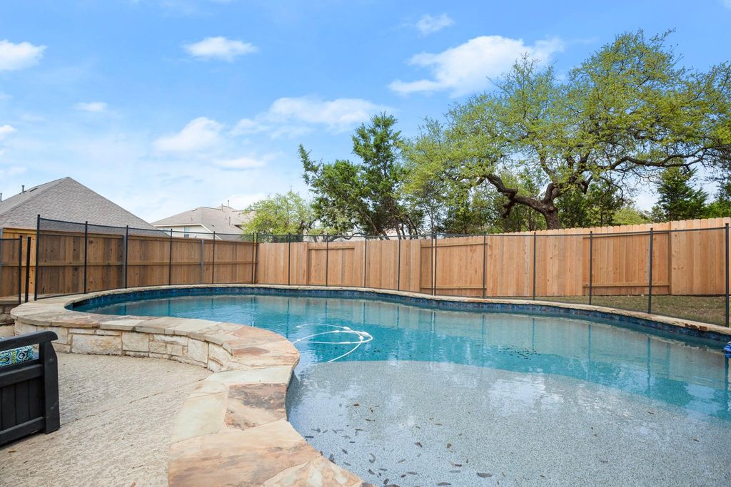 2401 Yaupon Range DR, Leander, TX 78641