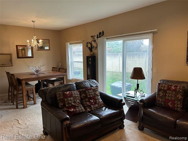 19130 W 11 Mile Road 6, Lathrup Village, MI 48076