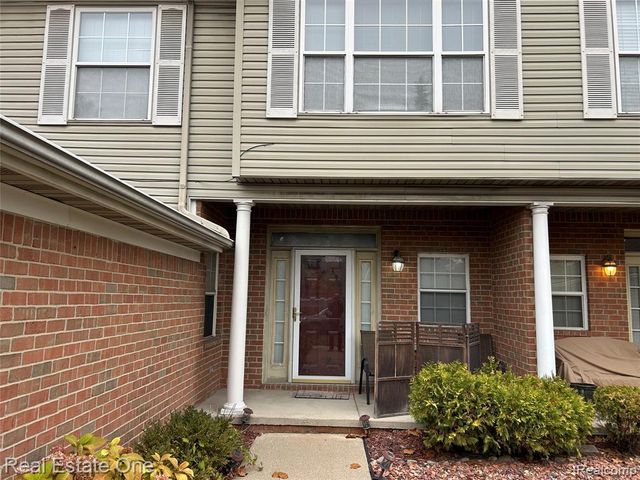 19130 W 11 Mile Road 6, Lathrup Village, MI 48076