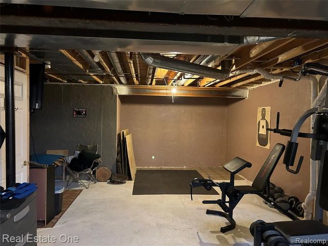 19130 W 11 Mile Road 6, Lathrup Village, MI 48076