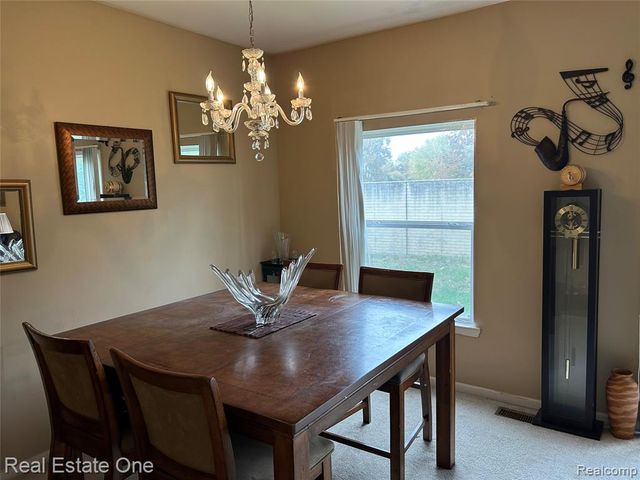 19130 W 11 Mile Road 6, Lathrup Village, MI 48076