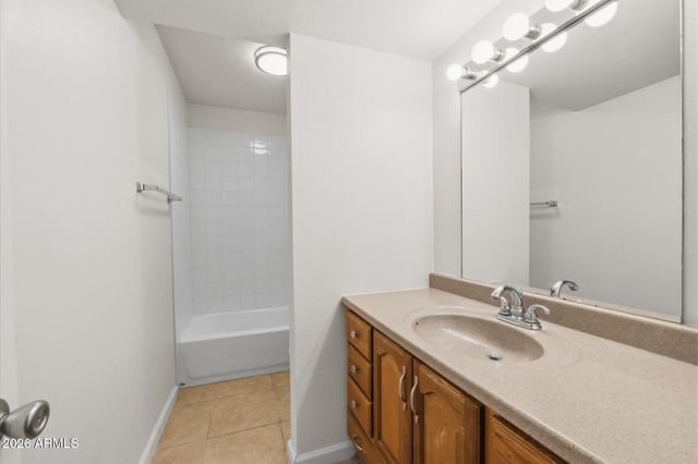 8055 E THOMAS Road H101, Scottsdale, AZ 85251
