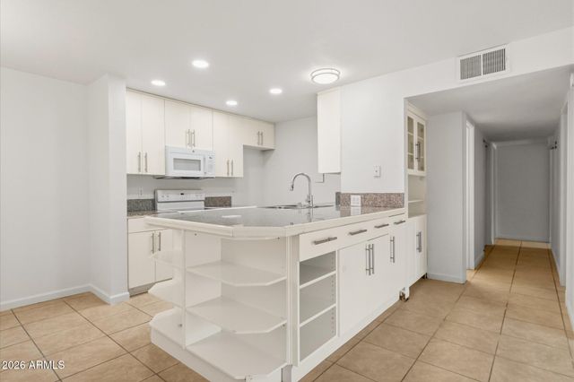 8055 E THOMAS Road H101, Scottsdale, AZ 85251