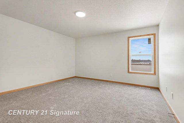 8440 S Valley Spring Lane, Freeland, MI 48623