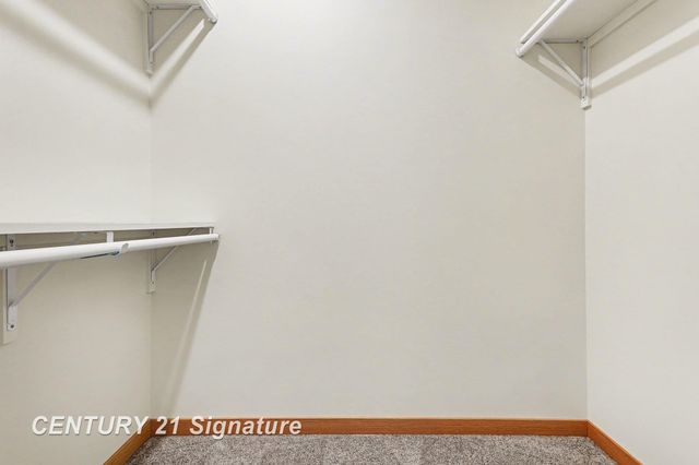 8440 S Valley Spring Lane, Freeland, MI 48623