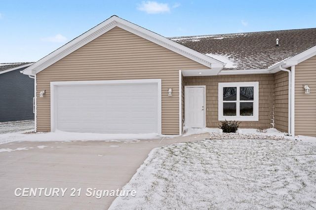 8440 S Valley Spring Lane, Freeland, MI 48623