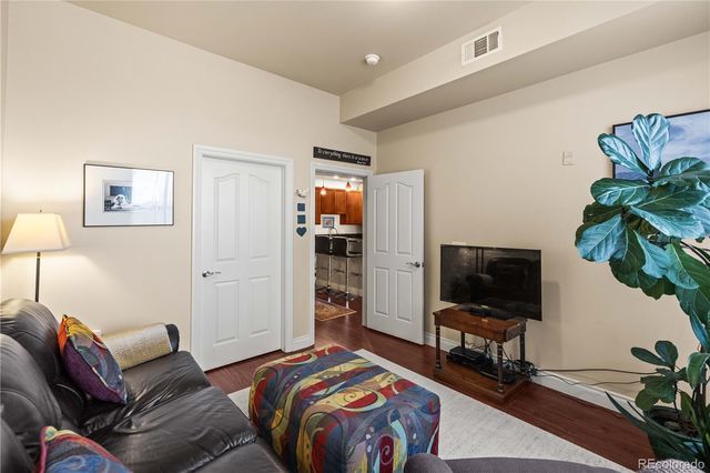 1700 N Emerson Street 304, Denver, CO 80218