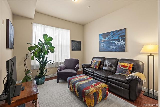 1700 N Emerson Street 304, Denver, CO 80218