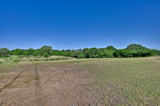 2917 Twisted Oak Drive, Brenham, TX 77833
