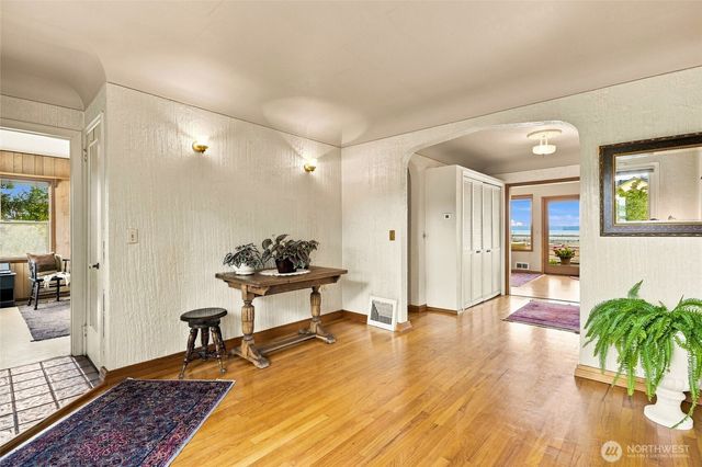 202 Alverson Boulevard, Everett, WA 98201