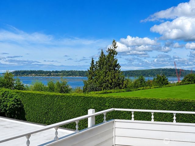 202 Alverson Boulevard, Everett, WA 98201