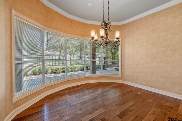1431 Hollytree Pl, Tyler, TX 75703
