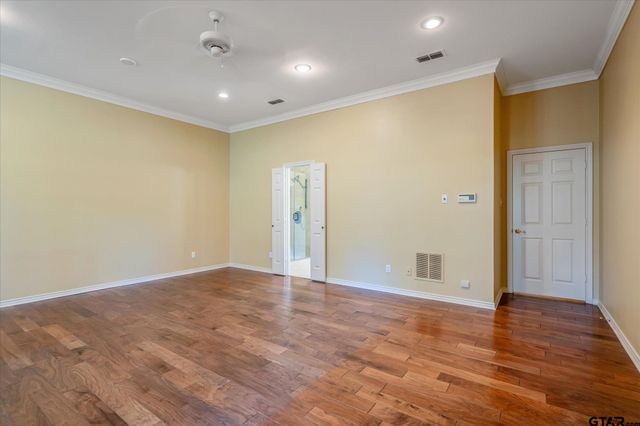 1431 Hollytree Pl, Tyler, TX 75703