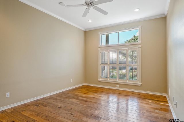 1431 Hollytree Pl, Tyler, TX 75703