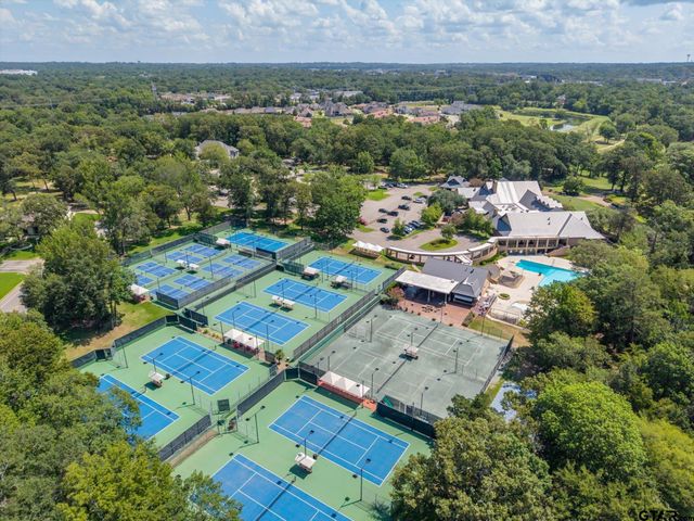 1431 Hollytree Pl, Tyler, TX 75703