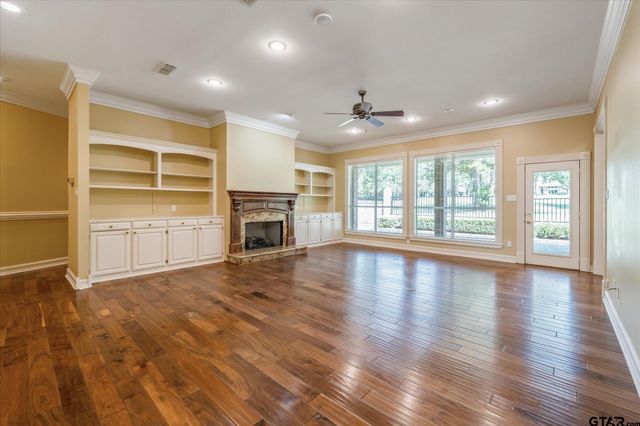 1431 Hollytree Pl, Tyler, TX 75703