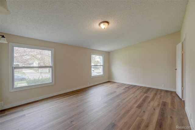 5112 Princess Street, Dearborn Heights, MI 48125