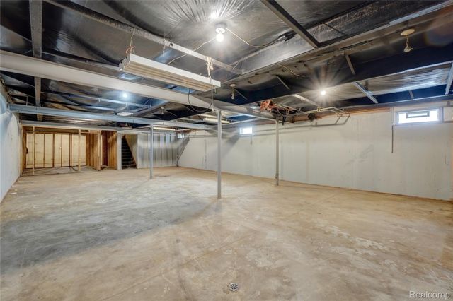 5112 Princess Street, Dearborn Heights, MI 48125