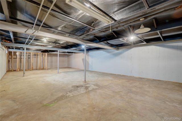 5112 Princess Street, Dearborn Heights, MI 48125