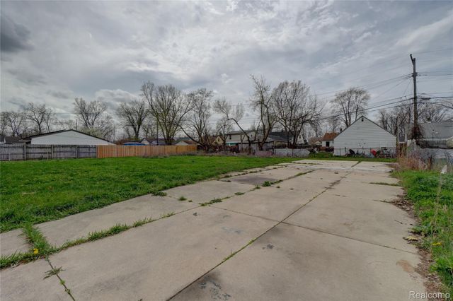 5112 Princess Street, Dearborn Heights, MI 48125