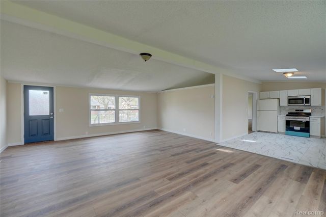 5112 Princess Street, Dearborn Heights, MI 48125