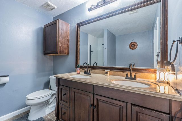 2304 Caroline Street, Dickinson, TX 77539