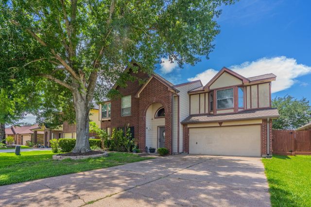 2304 Caroline Street, Dickinson, TX 77539