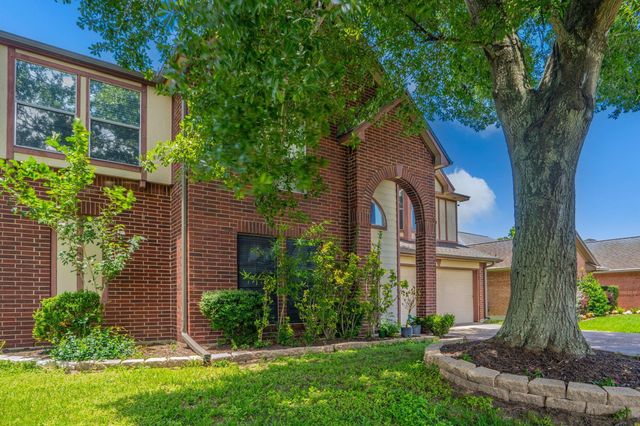 2304 Caroline Street, Dickinson, TX 77539