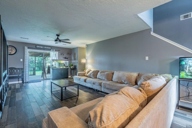 2304 Caroline Street, Dickinson, TX 77539