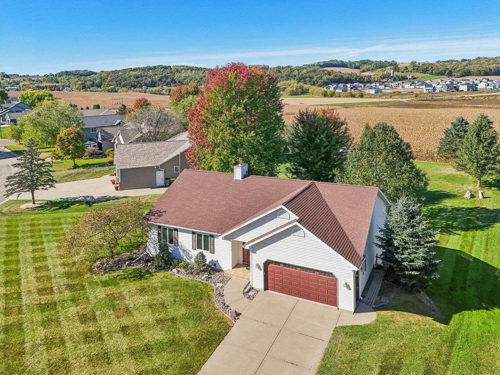301 King Arthurs Court, Cross Plains, WI 53528