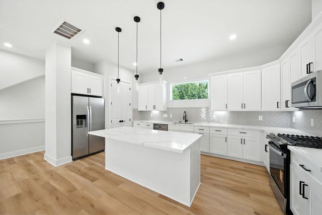 2304 Hoskins Drive B, Houston, TX 77080