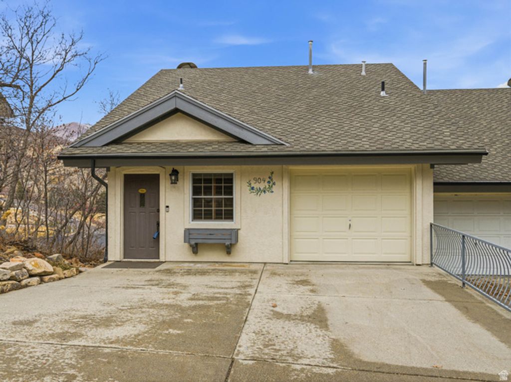 904 W SCHNEITTER CIR, Midway, UT 84049