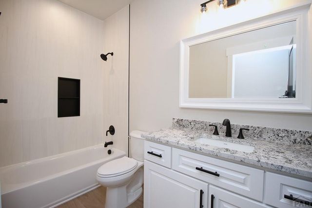 1009 S Oak Valley Dr, Pueblo West, CO 81007