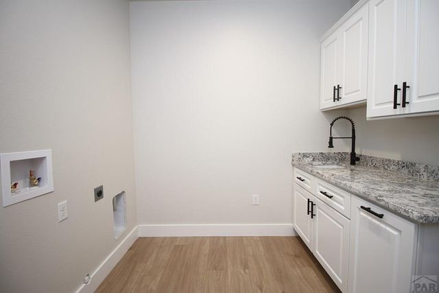 1009 S Oak Valley Dr, Pueblo West, CO 81007