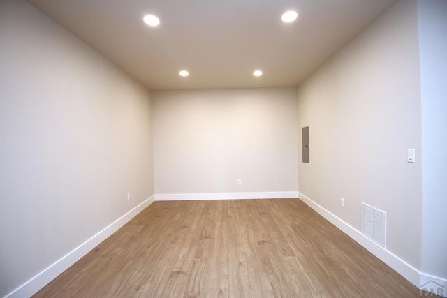 1009 S Oak Valley Dr, Pueblo West, CO 81007