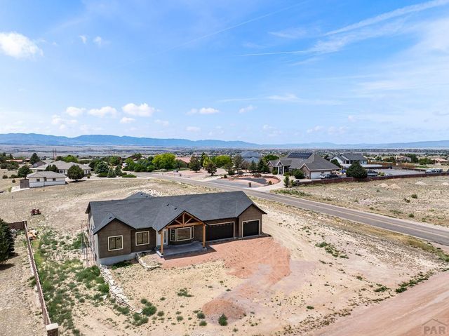 1009 S Oak Valley Dr, Pueblo West, CO 81007
