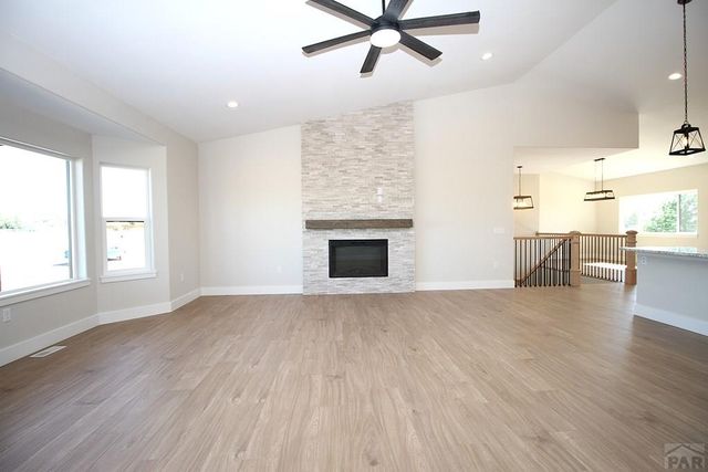 1009 S Oak Valley Dr, Pueblo West, CO 81007