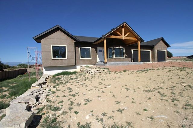 1009 S Oak Valley Dr, Pueblo West, CO 81007