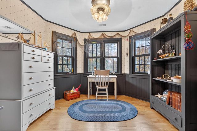 107 LAMINE LANE, Combined Locks, WI 54113