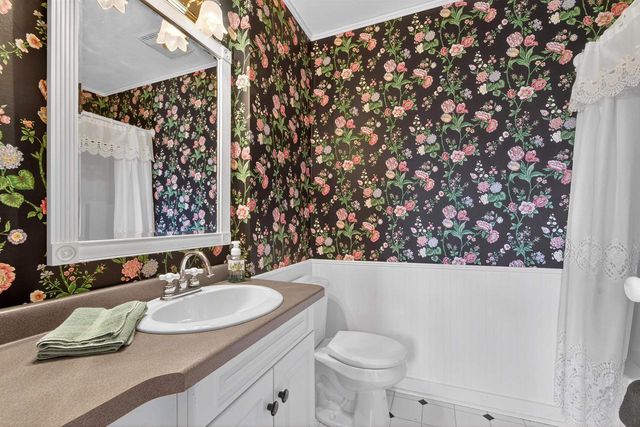 107 LAMINE LANE, Combined Locks, WI 54113