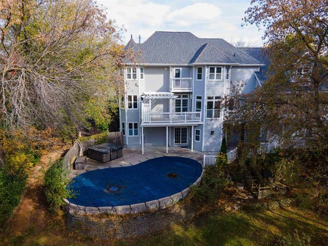 107 LAMINE LANE, Combined Locks, WI 54113