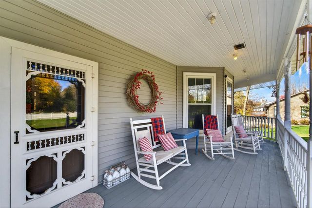 107 LAMINE LANE, Combined Locks, WI 54113