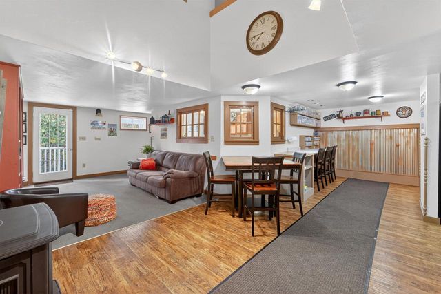 107 LAMINE LANE, Combined Locks, WI 54113