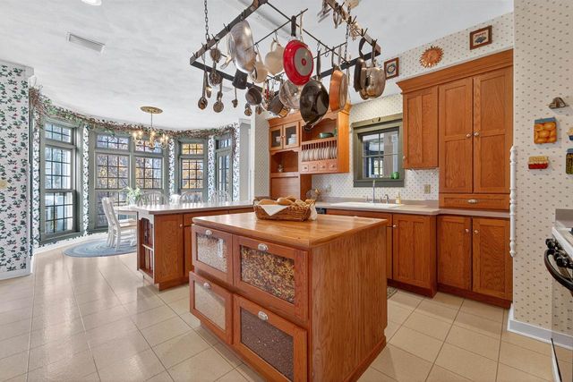 107 LAMINE LANE, Combined Locks, WI 54113