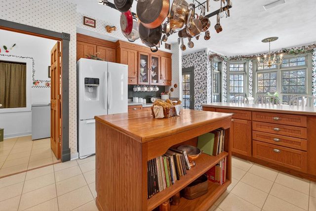 107 LAMINE LANE, Combined Locks, WI 54113